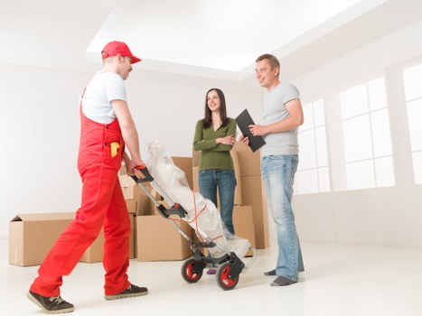 A flexible local moving service handling delicate items in Plumstead