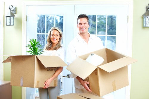 Plumstead removal truck hire for residential and office relocation
